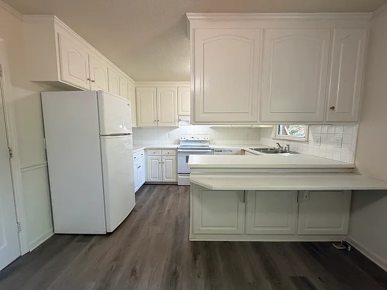 5701 Cates Dr — Photo 10