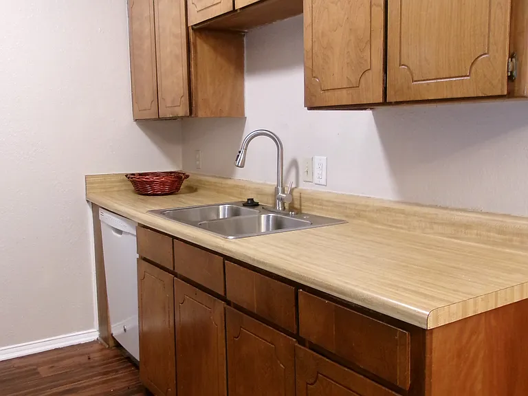 1817 Family Cir #1817 — Photo 8