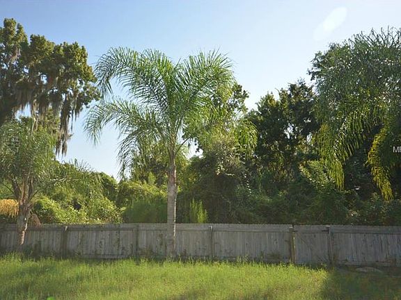 3rd image of 3728 Lockridge Dr