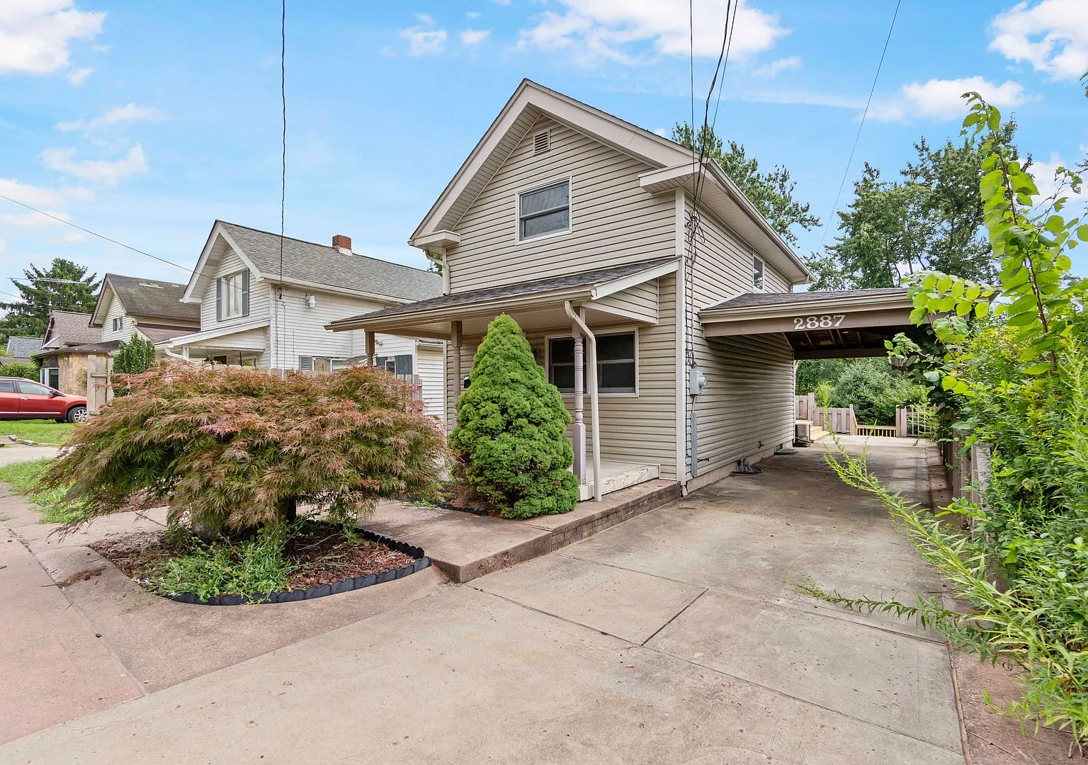 Available Now! Fully Renovated 2 Bedroom In Bethel Park! — Photo 2