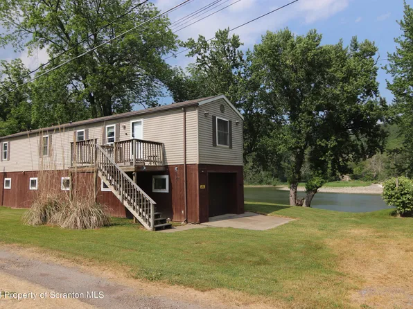 381 Gravel Pit Ln, Tunkhannock, PA 18657