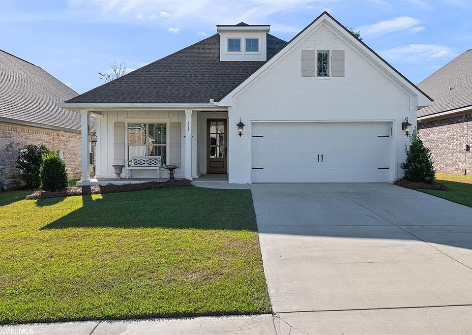 1st image of 353 Hemlock Dr