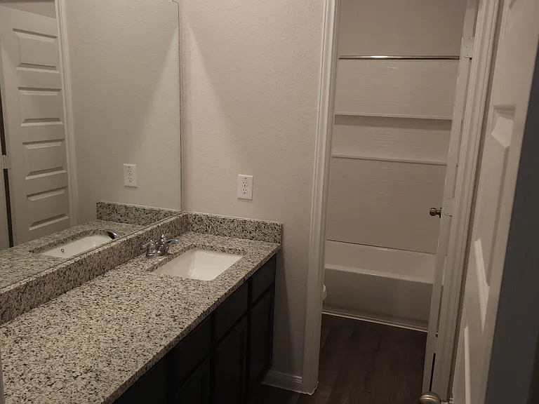 22010 King Heights Ln — Photo 11