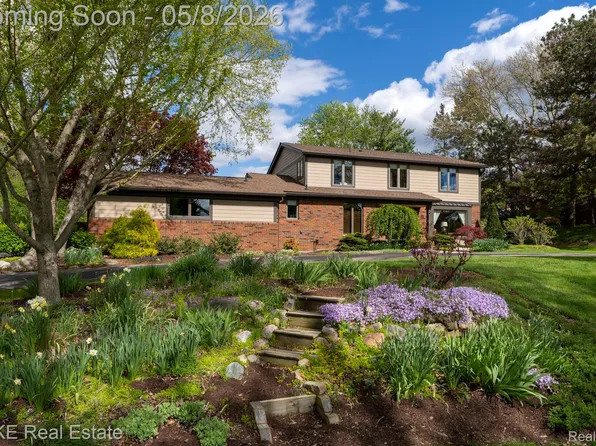12910 Drury Ln, Plymouth, MI 48170