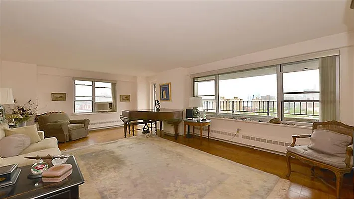 Sold by Fenwick Keats Real Estate | media 5