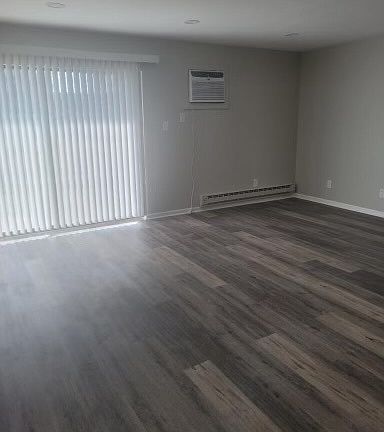 4th image of 847 S Lake Park Ave #16794312