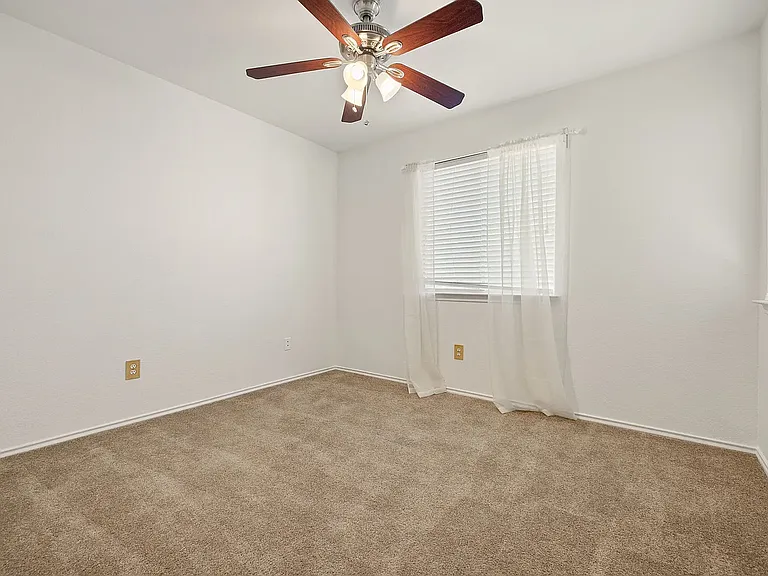 14525 Harris Ridge Blvd #B — Photo 24