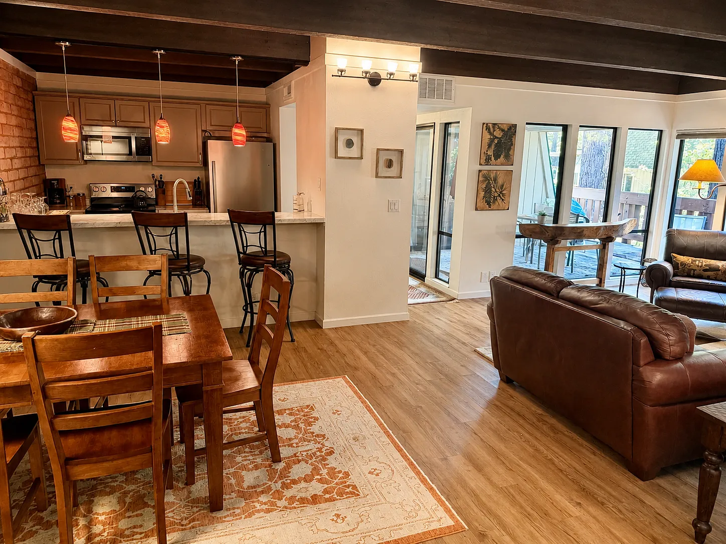 3 bed, 1313 sqft, $4,200 — Photo 3