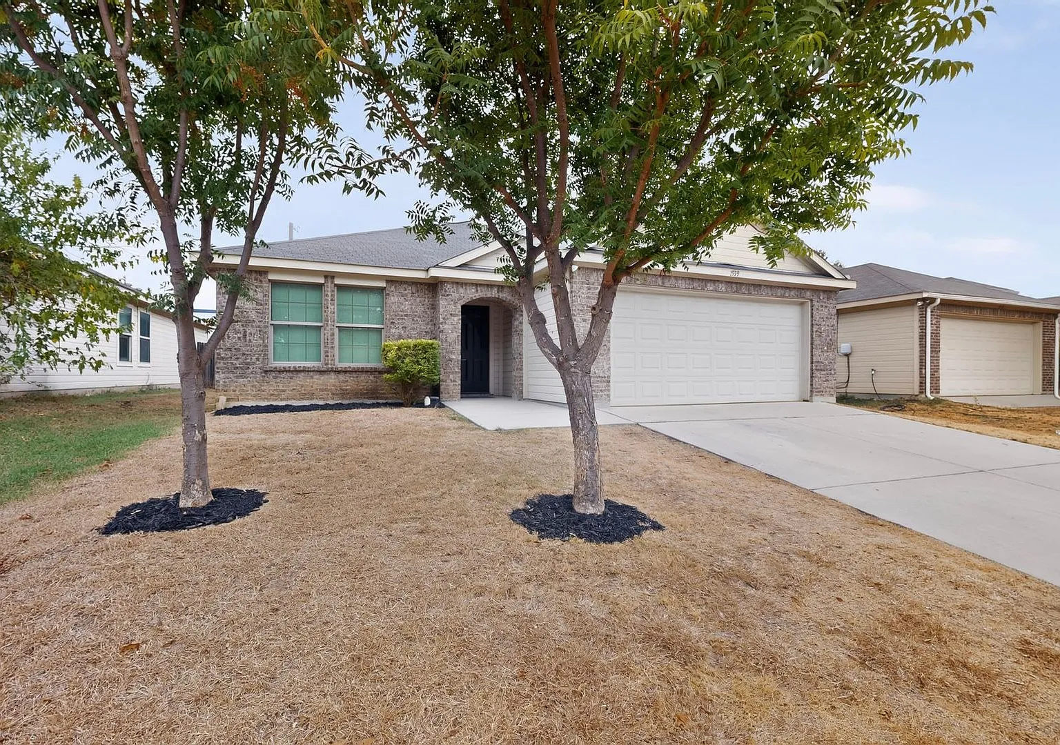Spacious Encino Hills Home with Covered Patio + Deposit-Free Option — Photo 2