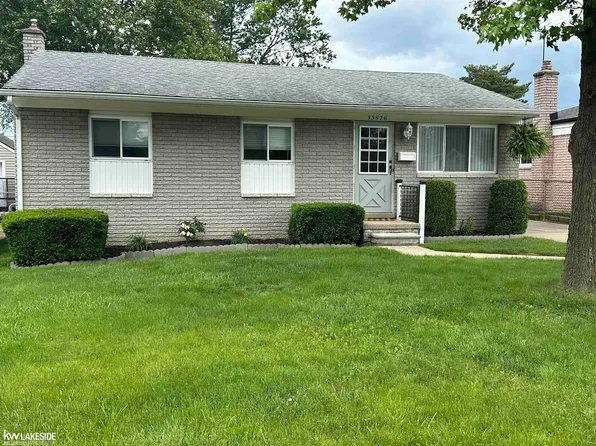 33576 Otto Ave, Fraser, MI 48026