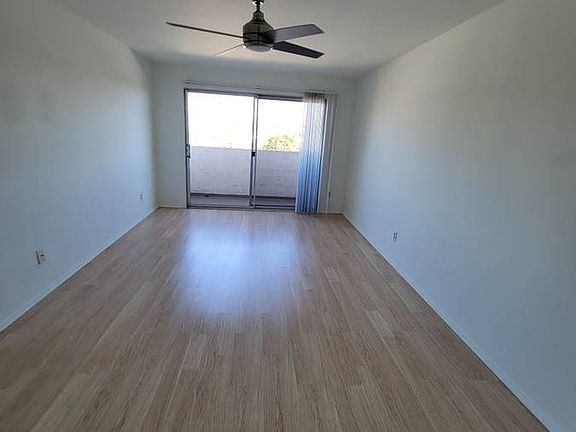 4th image of 3111 5/8 4th St #411