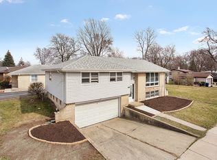 1153 Ridge Rd, Homewood, IL 60430