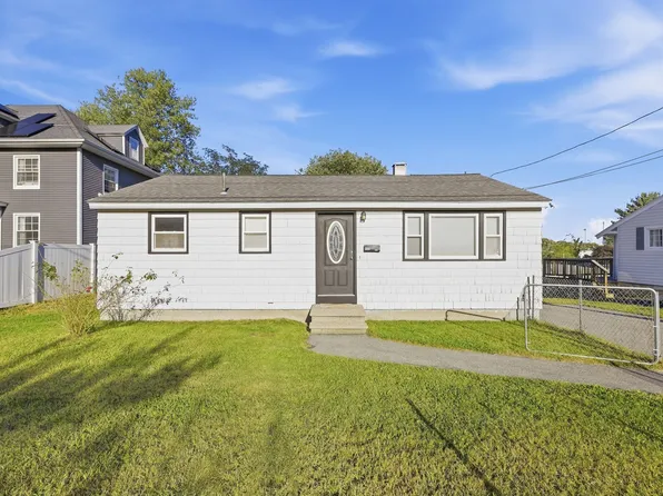 444 Butman Rd, Lowell, MA 01852