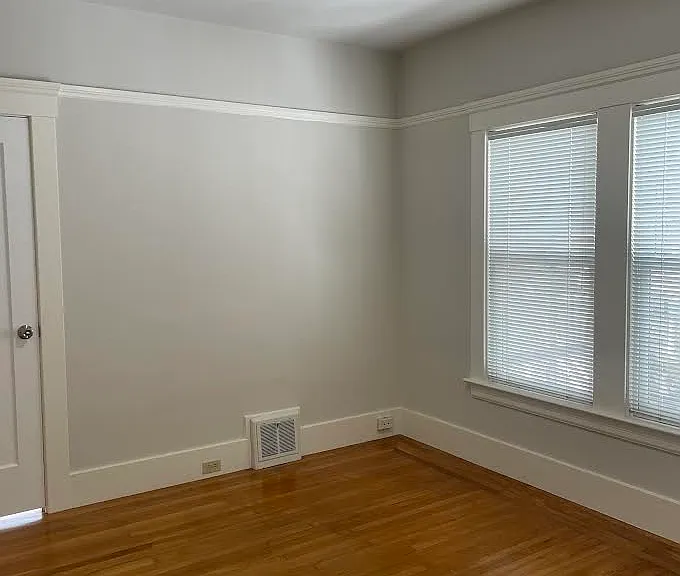 227 Louisburg St #UP — Photo 7