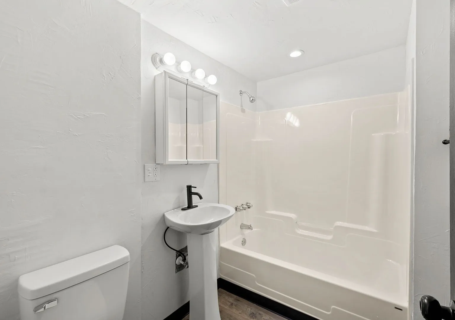 1605 Westmont Avenue — Photo 3