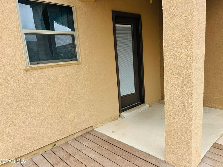 12916 Hueco Hill Dr — Photo 13