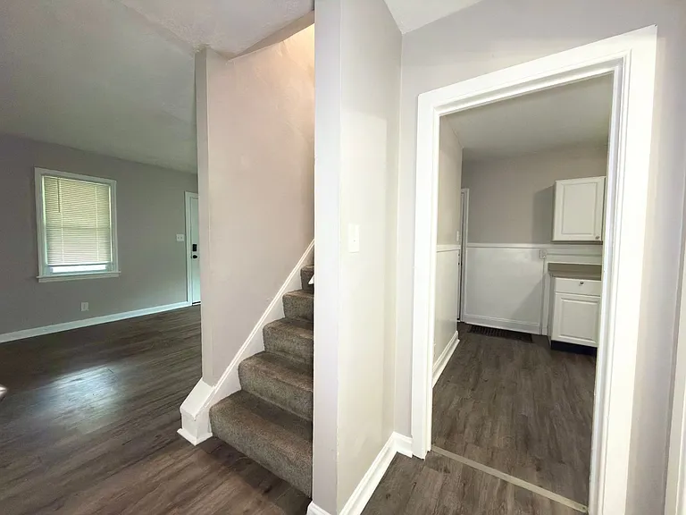1708 Hunt Rd — Photo 5