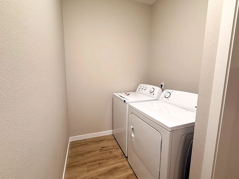 5534-5564 Skyline Rd S — Photo 54