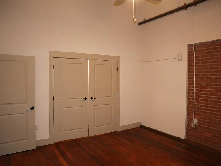 536 3rd St #106 — Photo 12