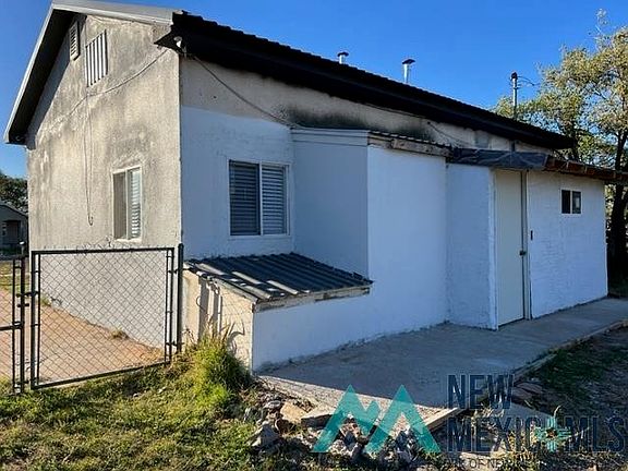 4th image of 1119 Davis St