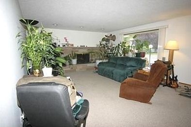 1st image of 914 8th St SE