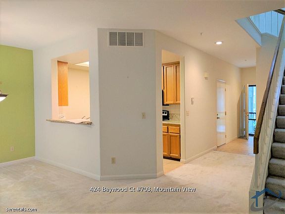 4th image of 424 Baywood Ct #703
