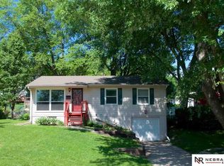 4908 Sunset Dr, Ralston, NE 68127