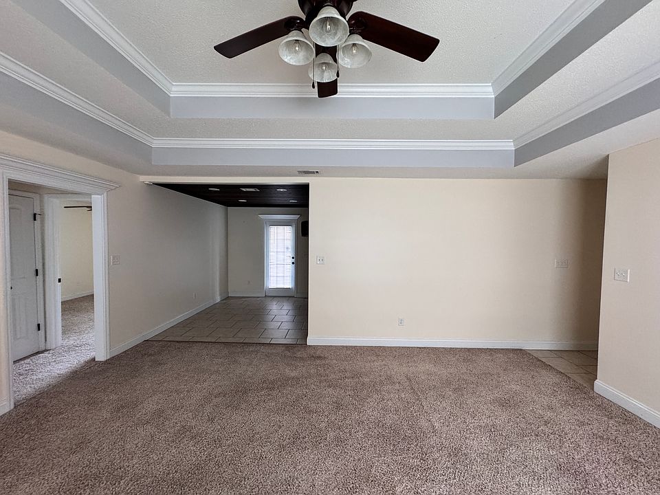 1st image of 3446 Greenhill Dr