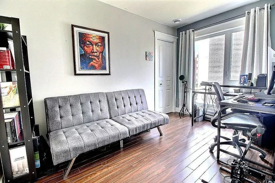 1st image of 1009 Homestead Way