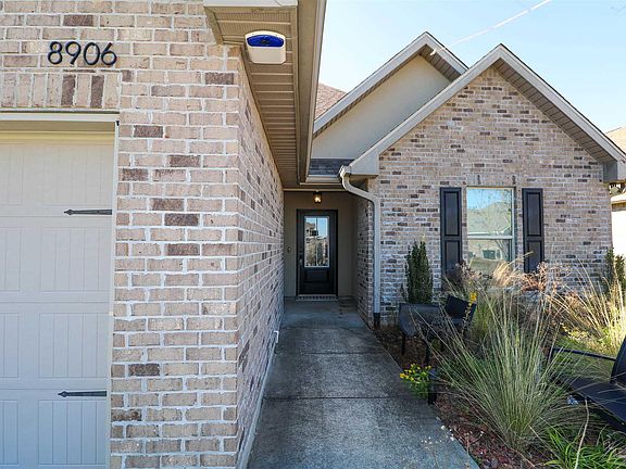 3rd image of 8906 Bellawood Cir