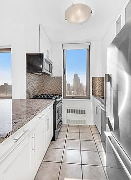 5th image of 200 E 89th St #23EF