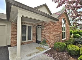 9565 Drakeford Dr, Indianapolis, IN