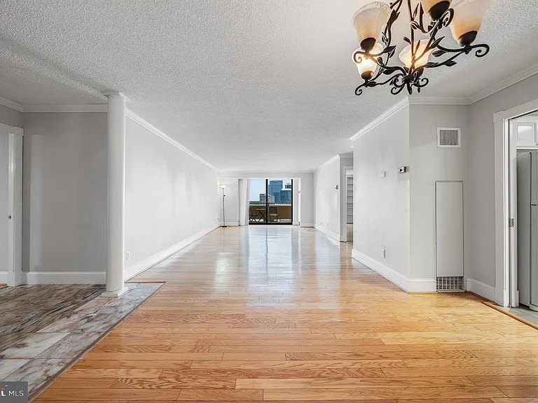 1800 Old Meadow Rd #919 — Photo 5