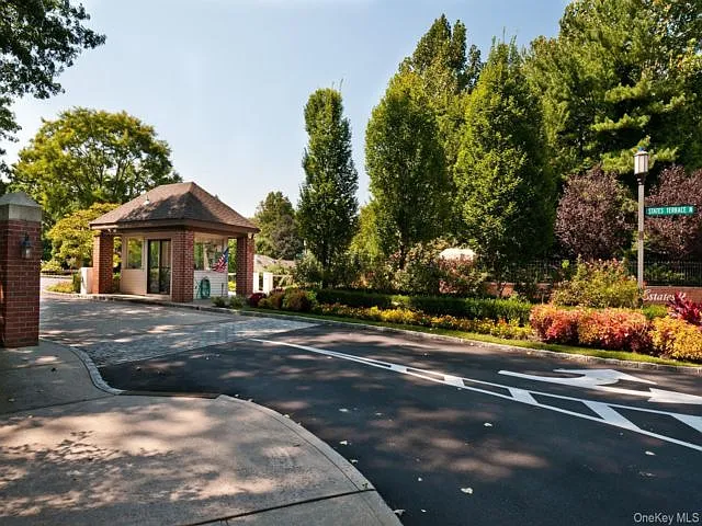 144 Dove Hill Dr — Photo 2