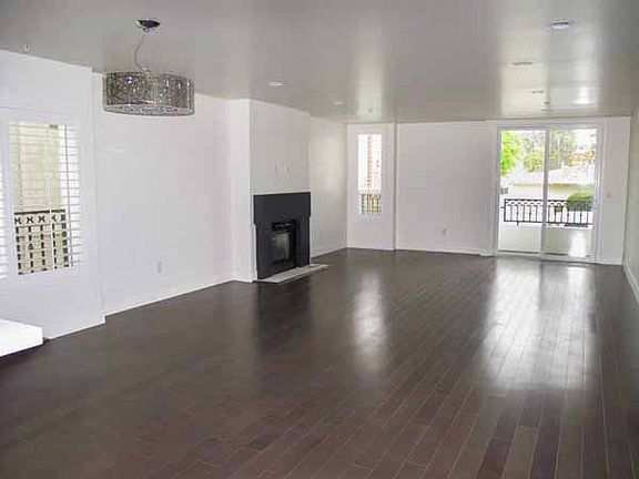 2nd image of 4374 Troost Ave Unit 102