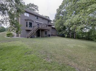 5970 Royal Oaks Dr, Shoreview, MN 55126