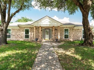 3705 Holly Dr, Bryan, TX 77802