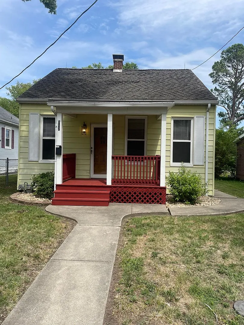 212 N John St photo 1