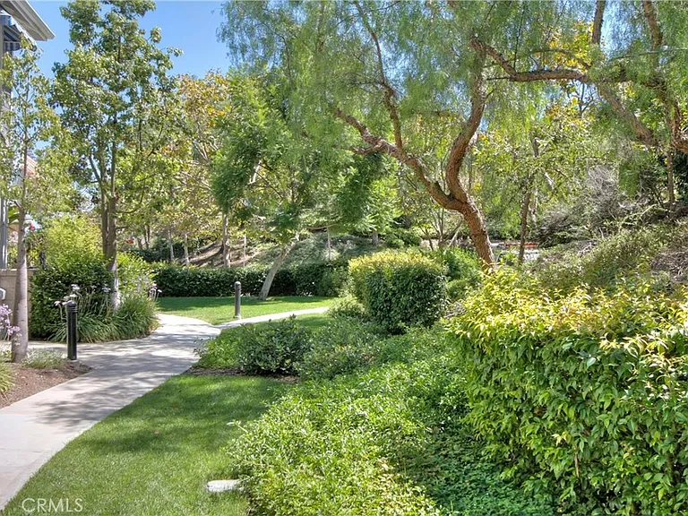 106 Breakers Ln — Photo 39