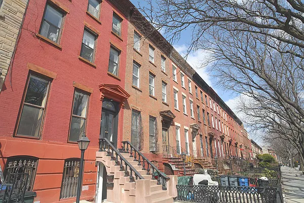 Rented by Alexander Bilu, LREB | media 29