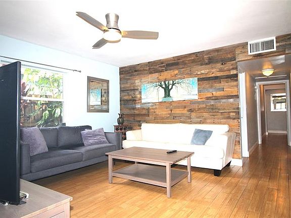 3rd image of 509 N Hillside Ave