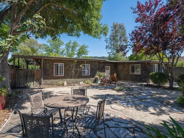 816 Descanso Way, San Rafael, CA 94903