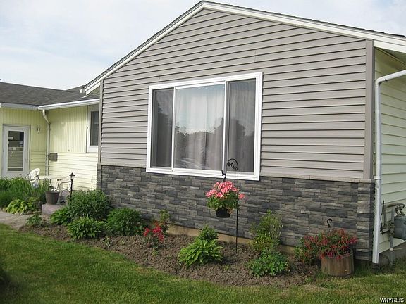 3rd image of 71 Eden Ave
