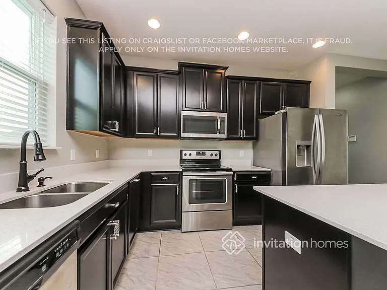 3930 Wind Dancer Cir — Photo 5