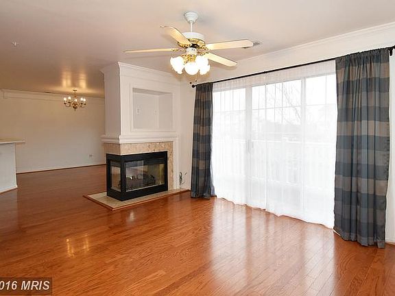 3rd image of 46984 Courtyard Sq Unit 301