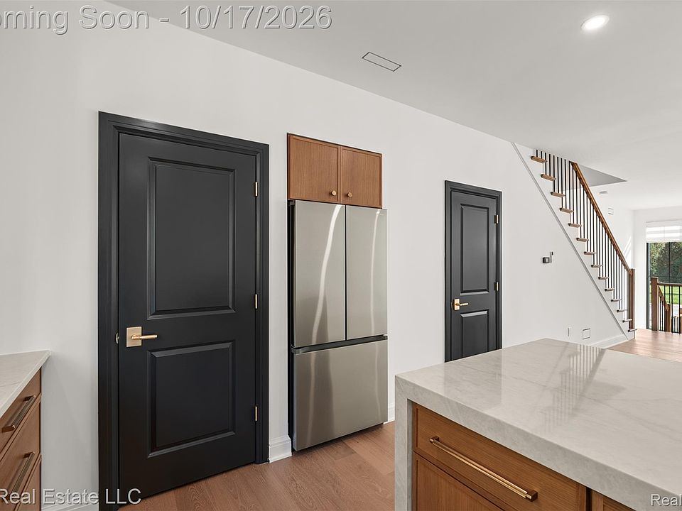605 E Flint St, photo 14