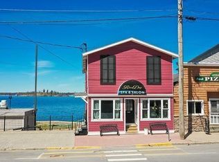 340 Riverside Dr, Clayton, NY 13624