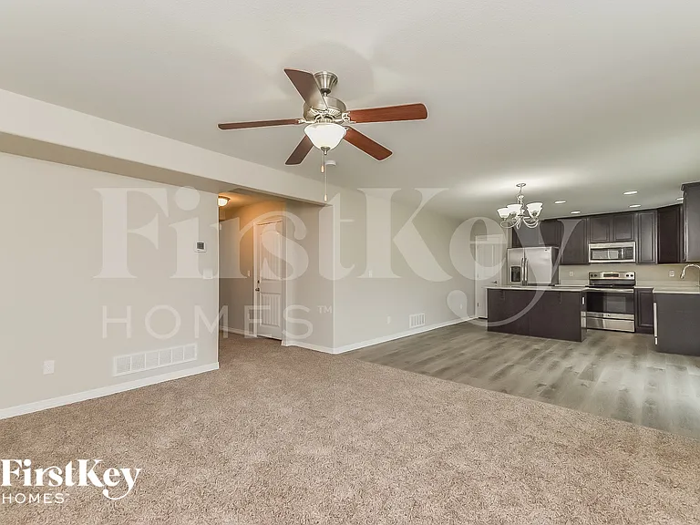 6173 Popper Dr — Photo 2