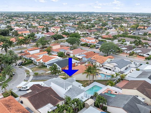 5th image of 13841 SW 17th Ter