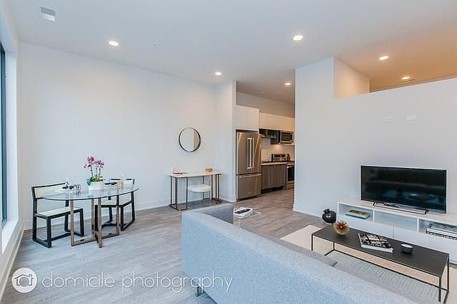 1st image of 850 N Larrabee St #4F